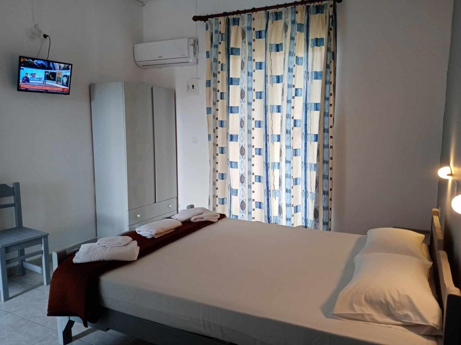 Dennis Apartments Kalamákion Zewnętrze zdjęcie