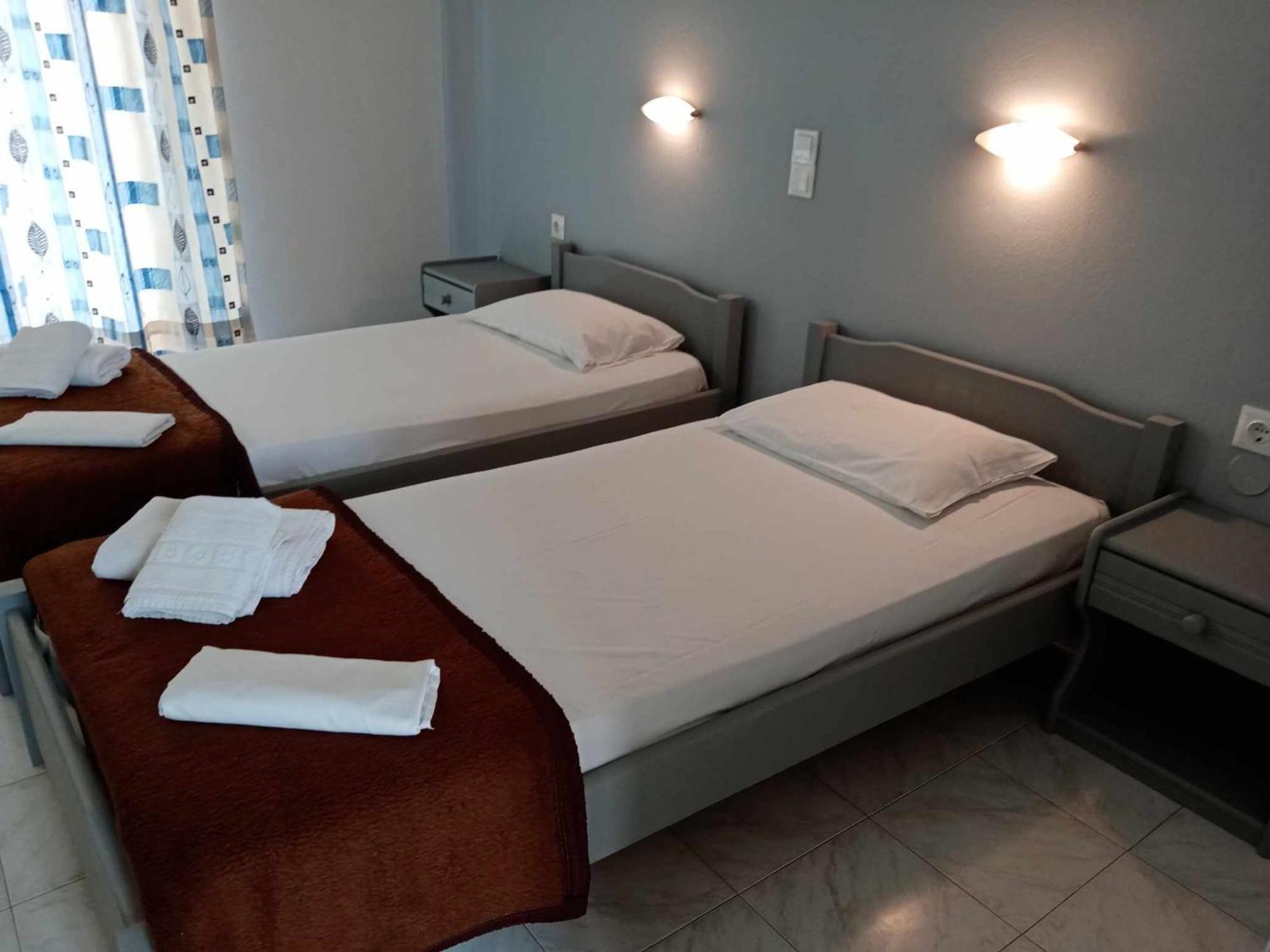 Dennis Apartments Kalamákion Zewnętrze zdjęcie